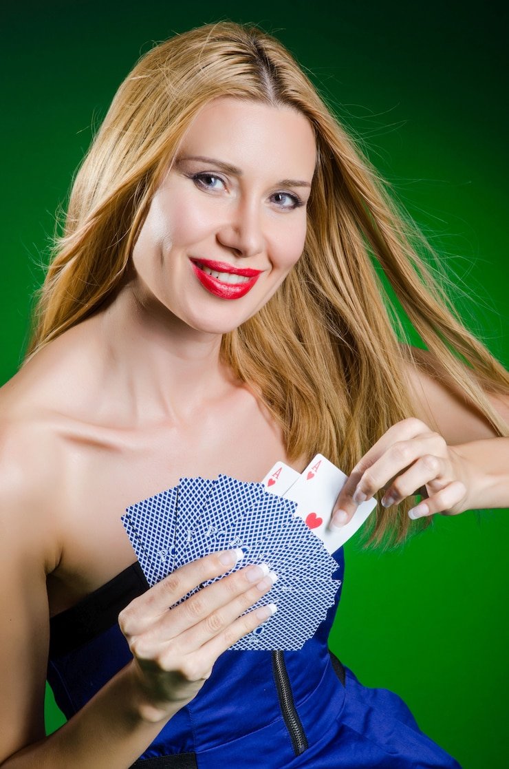 botak123 login mobile app interface showing football markets and live-dealer tables